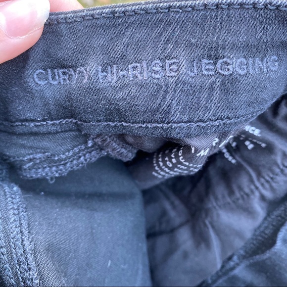 AEO American Eagle Black High Rise Jegging 4 - Picture 5 of 10